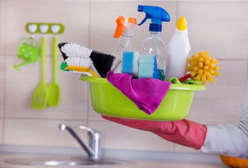 Complaint handling process for an oven cleaning job